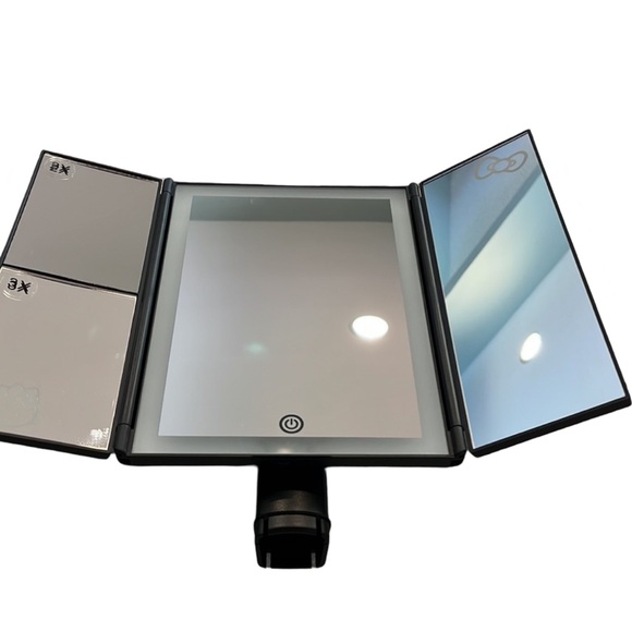 Impressions Vanity® Clearance Price is Firm! NWT Trifold LED Tri-Tone Mirror - Picture 4 of 8